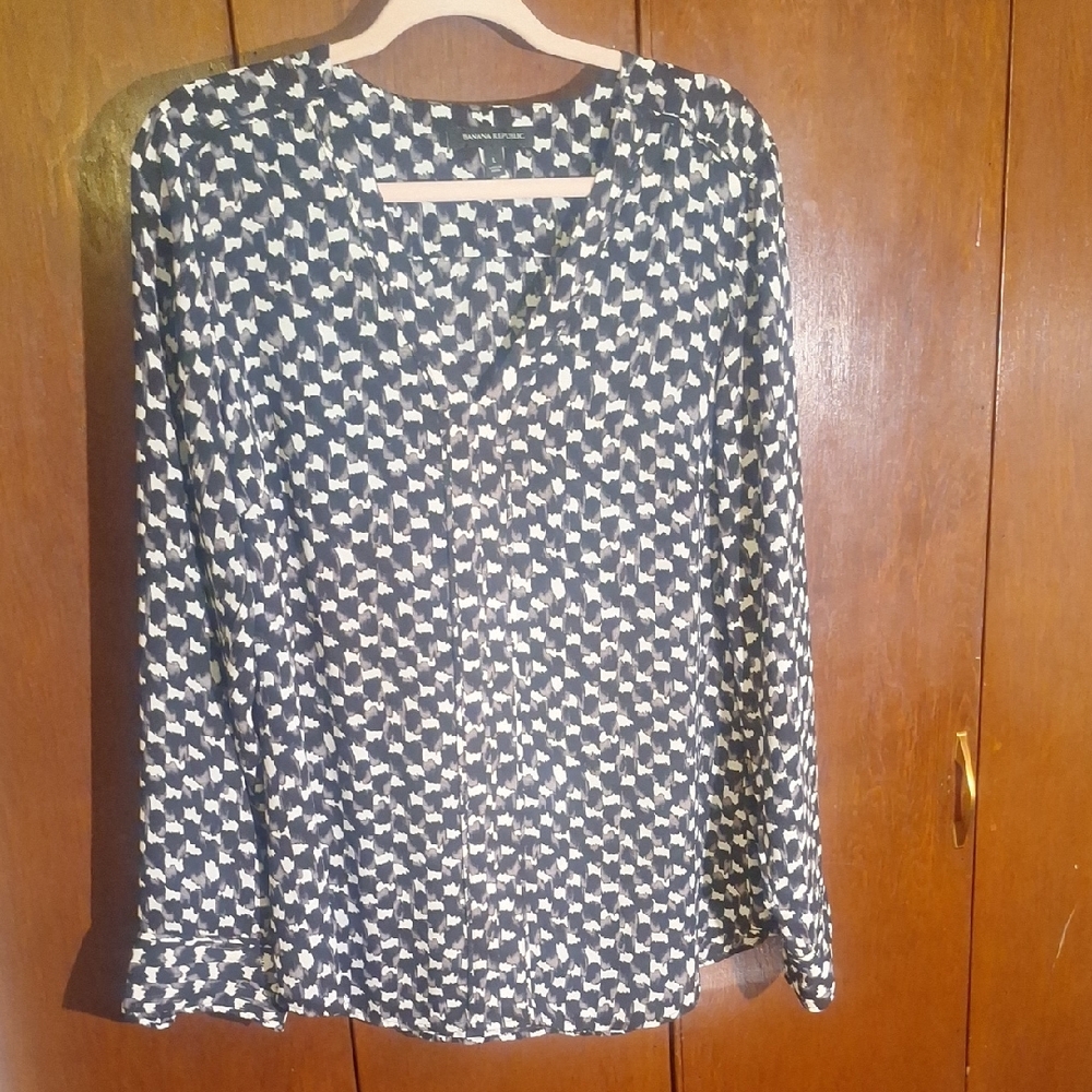 Banana Republic Black and White Patterned Blouse